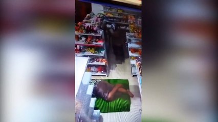 Unik! Pencuri Ini Sumbangkan Sebagian Uang Hasil Kejahatan Ke Kotak Amal Masjid