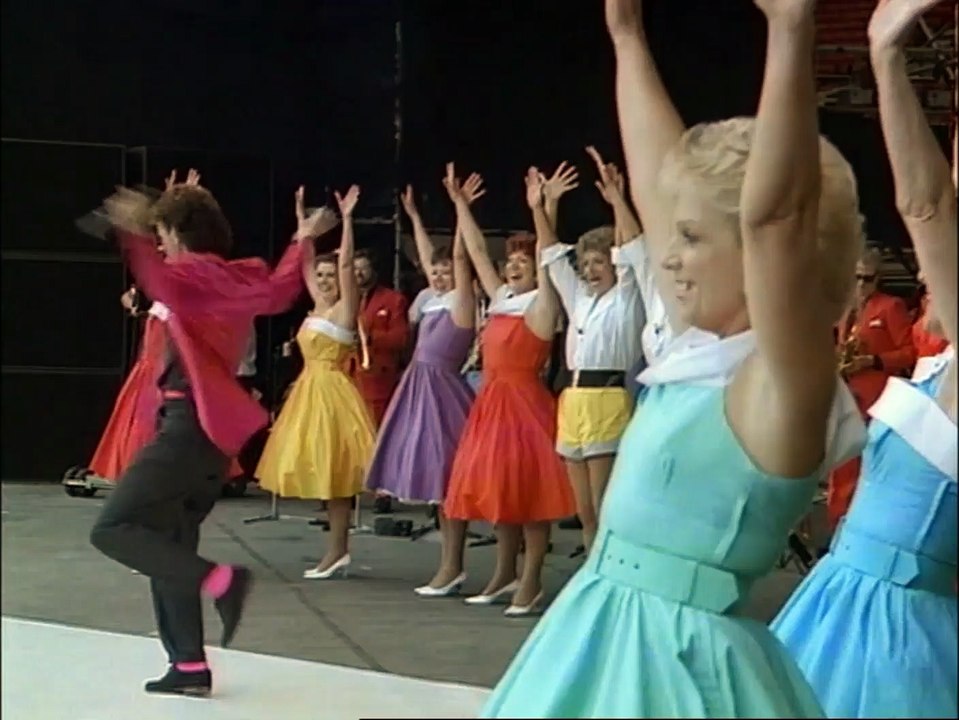 BIRD DOG by Cliff Richard - live performance 1989 ('Oh Boy')