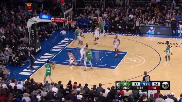Barrett buzzer-beater secures stunning Knicks win