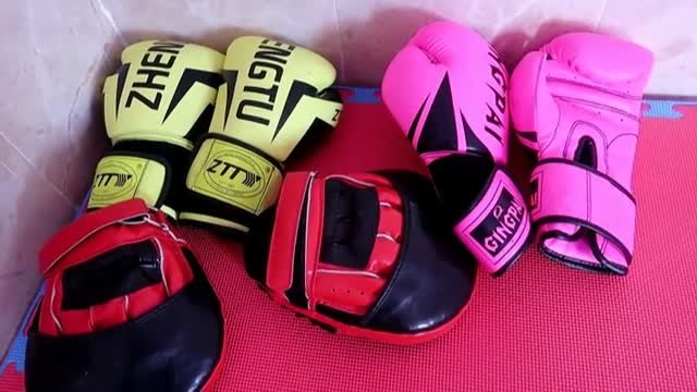 Una mujer desafía a la sociedad iraquí practicando artes marciales