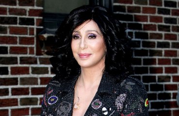 Cher admite viver uma 'vida estranha’