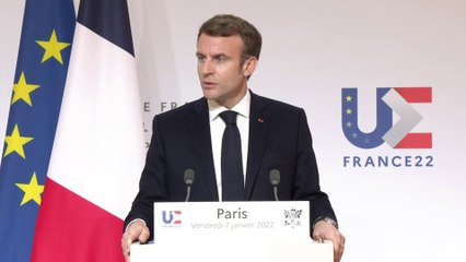 Emmanuel Macron « assume totalement » ses propos sur les non-vaccinés
