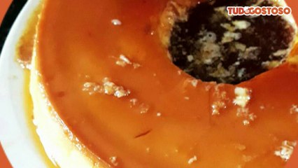 Pudim na boca do fogão