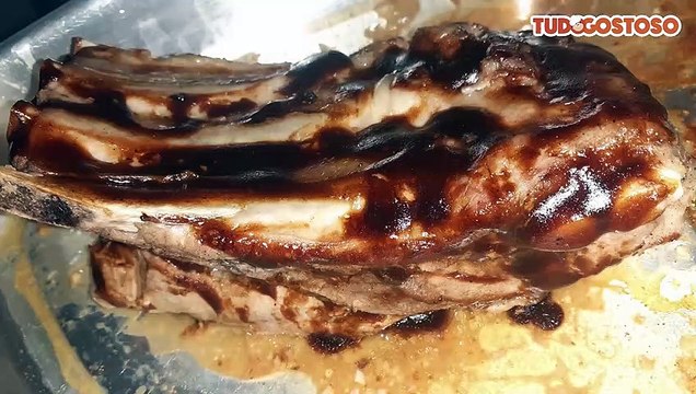 Costelinha de porco ao barbecue fácil