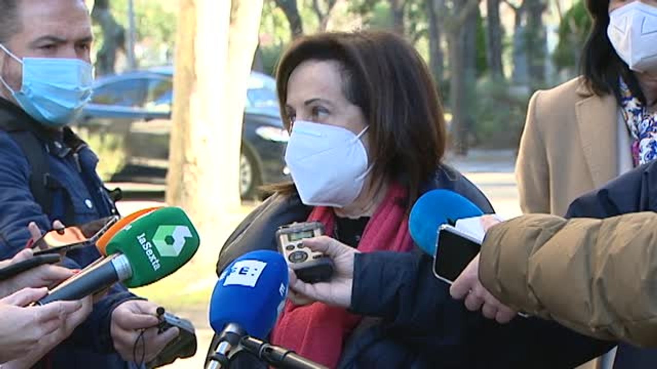 Robles: "Cuando pertenecemos al Gobierno nuestras opiniones pueden ser muy respetables pero no son las opiniones que hay que tener en cuenta"