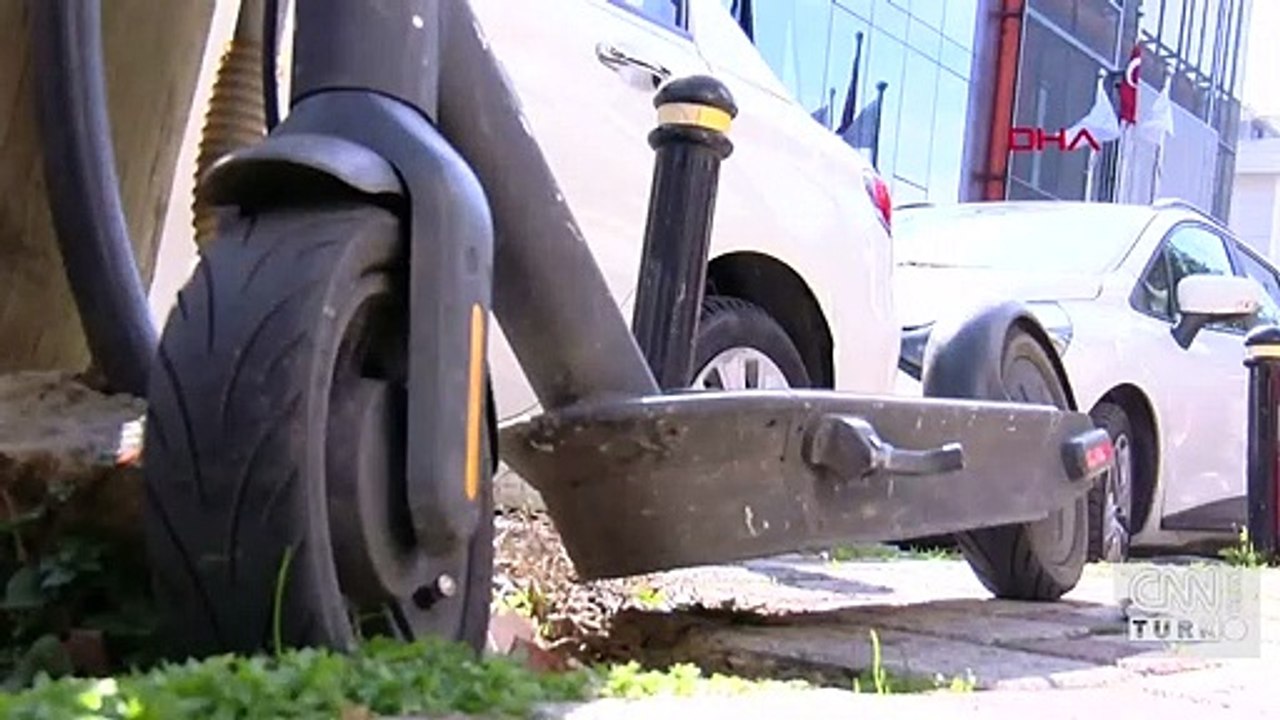 Görme engellilere sarı şerit engeli | Gökçe Tümer: Engellilerin sesiyim