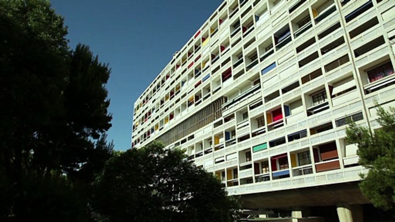 Daniel Buren, Défini, fini, infini, Travaux in situ, MaMo...
