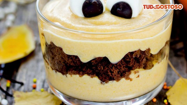 Sobremesa gostosa de bolacha/biscoito recheado