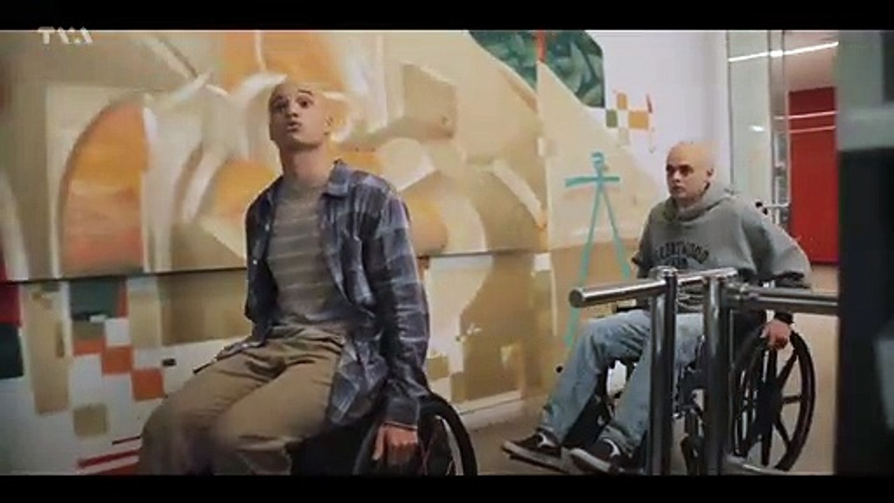 Les bracelets rouges (QC) Saison 1 - Bande-annonce (EN)