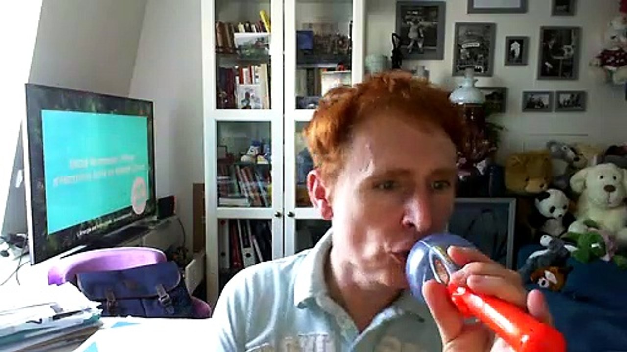 Wiwi égratigne "ring ring"