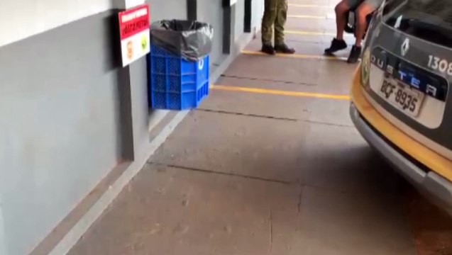 BPFron detém passageiro de ônibus que transportava 42 tabletes de maconha em Cascavel