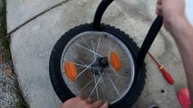 How to Replace a Bicycle Tire & Tube - Remplacement chambre à air Vélo