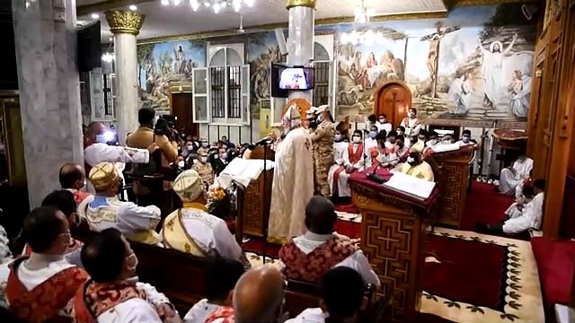 محافظ وقيادات مطروح يقدمون التهنئة بعيد الميلاد بكنيسة السيدة العذراء