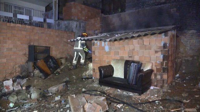 Alkollü şahıs sigara içerken uykuya dalınca çıkan yangında hayatını kaybetti