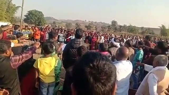 இஸ்லாமியர்களிடம் இனி பொருள் வாங்க மாட்டோம்.. ஒன்று கூடி உறுதி மொழி எடுத்த கிராமம்.. பரபர சம்பவம்