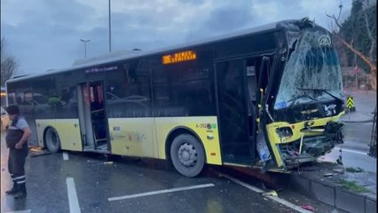 Fatih'te iki İETT otobüsü çarpıştı