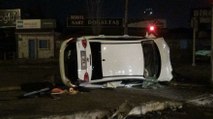 İzmir’de otomobil, personel servisine çarptı: 3 yaralı