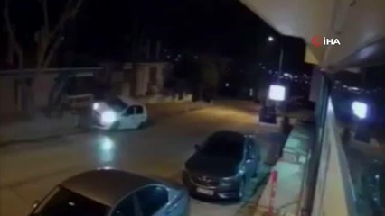 Şile'de çelik halatlara çarpan aracın takla attığı anlar kamerada