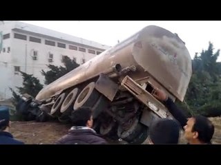 انقلاب مقطورة محملة بالبنزين والسولار على طريق المحلة طنطا