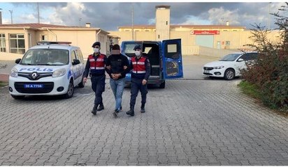 İzmir'de suçüstü yakalanan hırsız tutuklandı