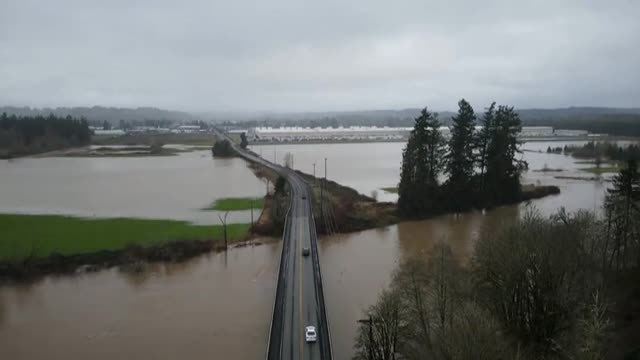 La costa noroeste de EEUU sufre las inundaciones más devastadoras en una década