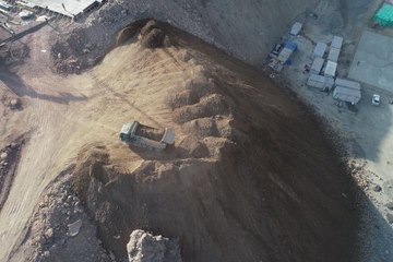 SU ALTINDA KALACAK YUSUFELİ'DE YENİ YERLEŞİM YERİNE TARIM TOPRAĞI TAŞINIYOR