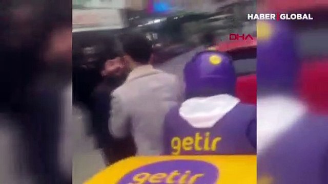 Arnavutköy'de iki grup arasında çıkan kavgada ortalık savaş alanına döndü! O anlar kamerada