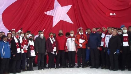 Son dakika haberi... 'Sarıkamış şehitleri' anısına yapılan kardan heykeller törenle açıldı