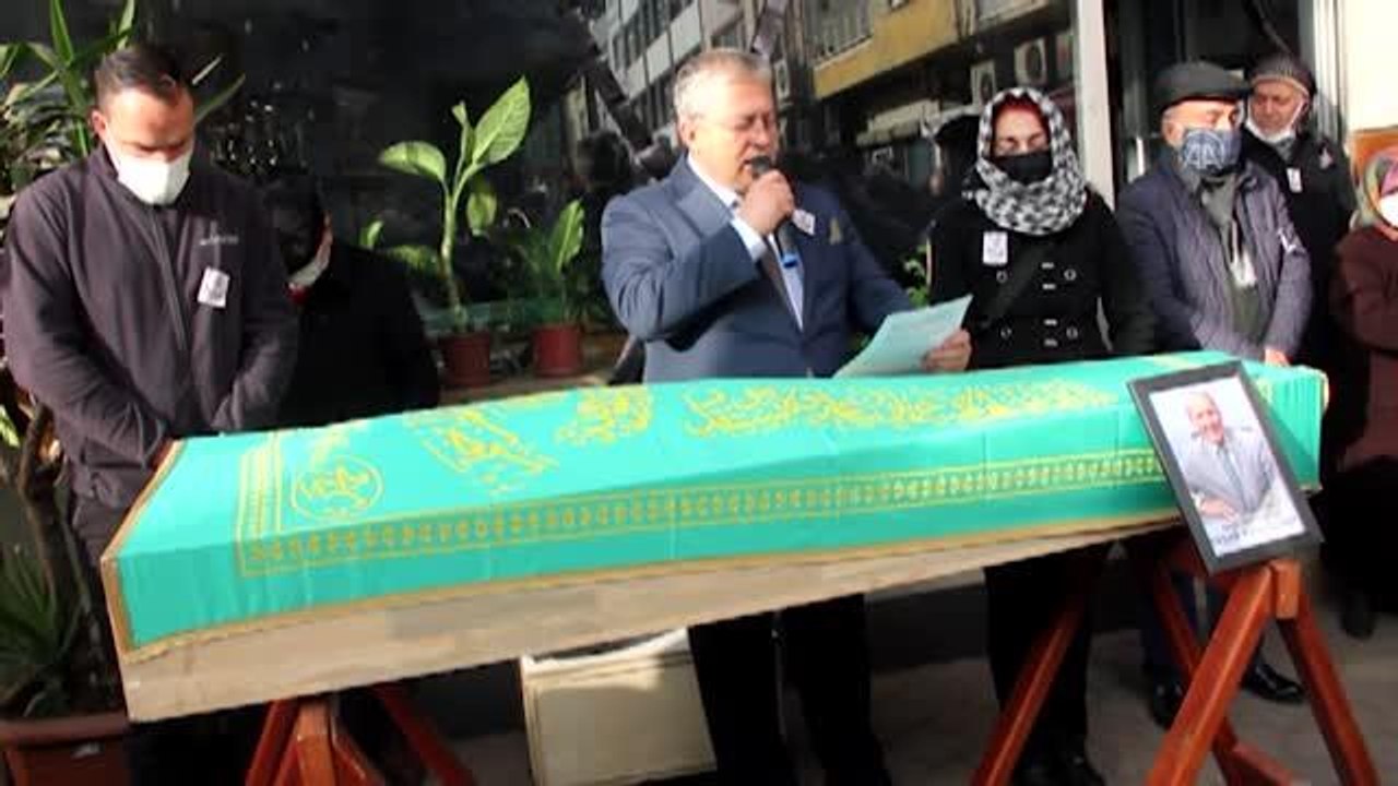 Son dakika haberleri! Evinde ölü bulunan gazetecinin cenazesi toprağa verildi
