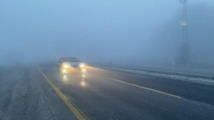 Kastamonu'da sis ulaşımda aksamalara neden oldu