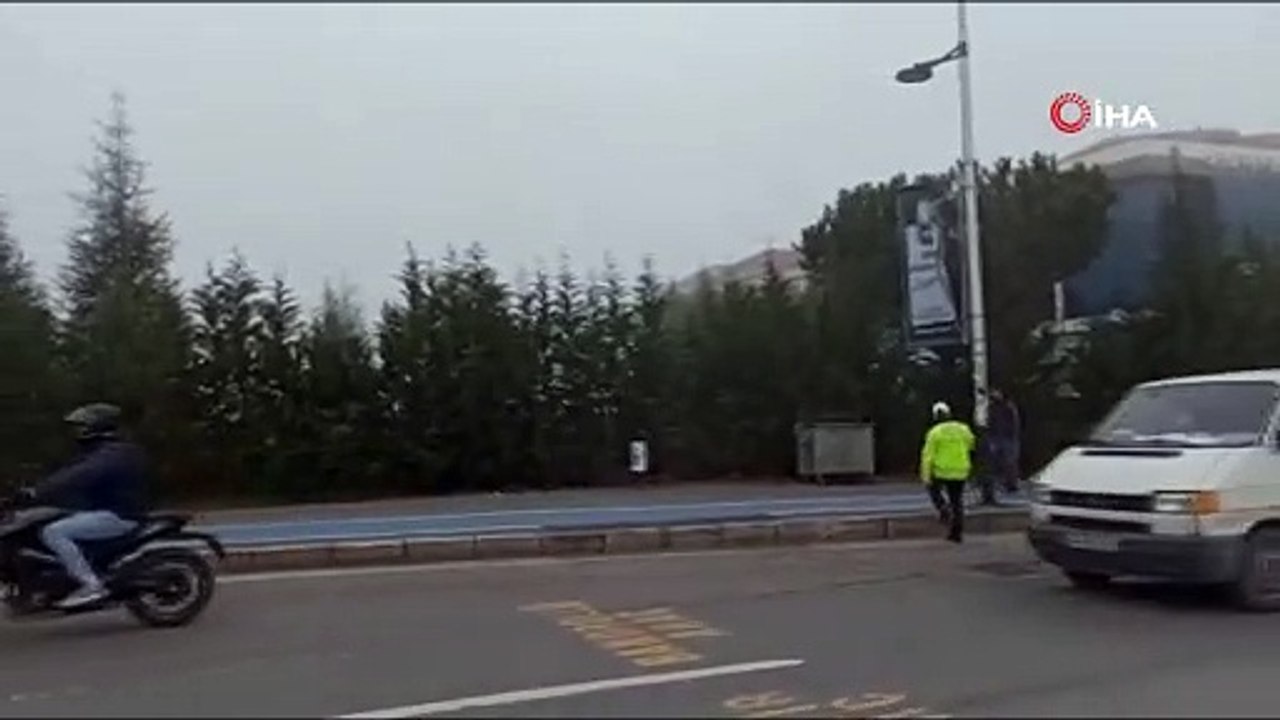 Sınava geç kalan öğrencilerin yardımına polis ekipleri koştu