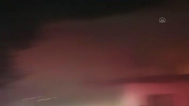 İki katlı ev yanarak kullanılamaz hale geldi