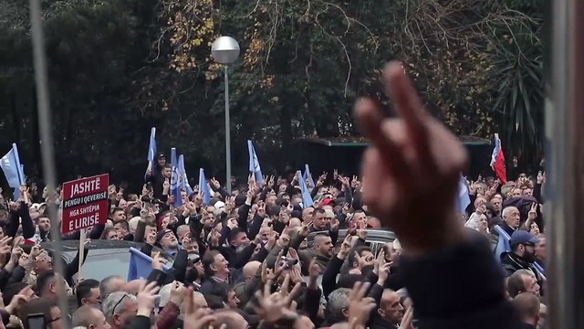 Албания: раскол в Демпартии привёл к попытке захвата штаб-квартиры