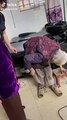 Chị U100 dẫn em gái 81 tuổi đi gội đầu: Dù có lớn thì vẫn mãi là đứa em bé bỏng của chị