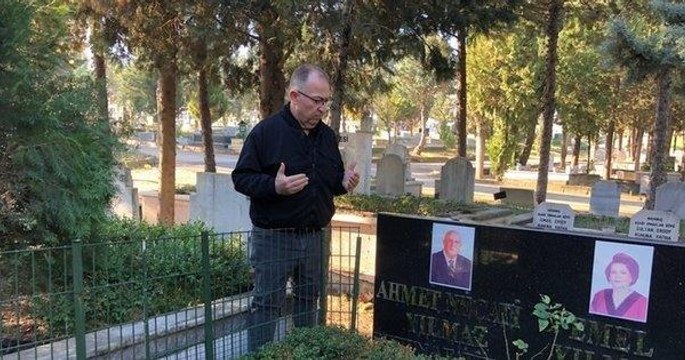 Annesinin itirafıyla babalık davası açmıştı! Mezarı açılan iş insanının biyolojik babası olduğu kanıtlandı