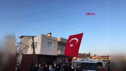 Son dakika haberleri: İSTANBUL-BAHÇELİEVLER'E ŞEHİT ATEŞİ DÜŞTÜ