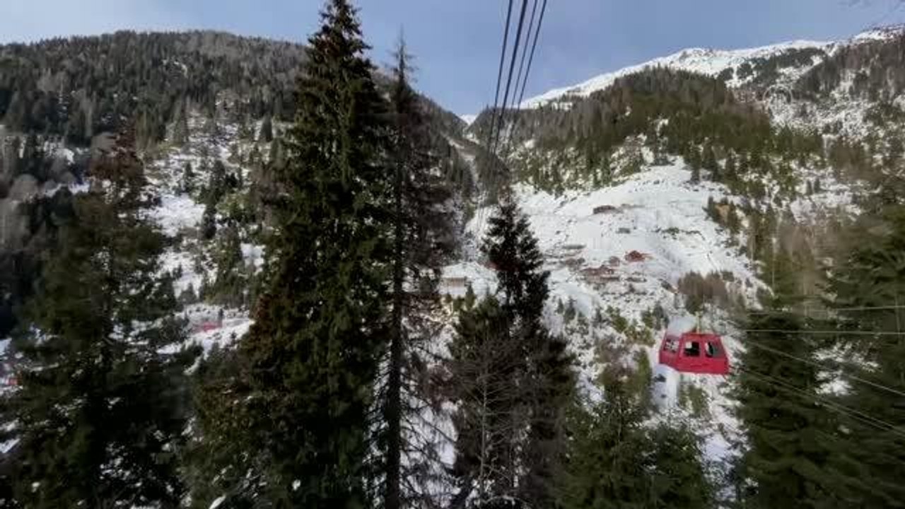 Kaçkar Dağları'ndaki heliski heyecanında bu yıl sporcu sayısı arttı
