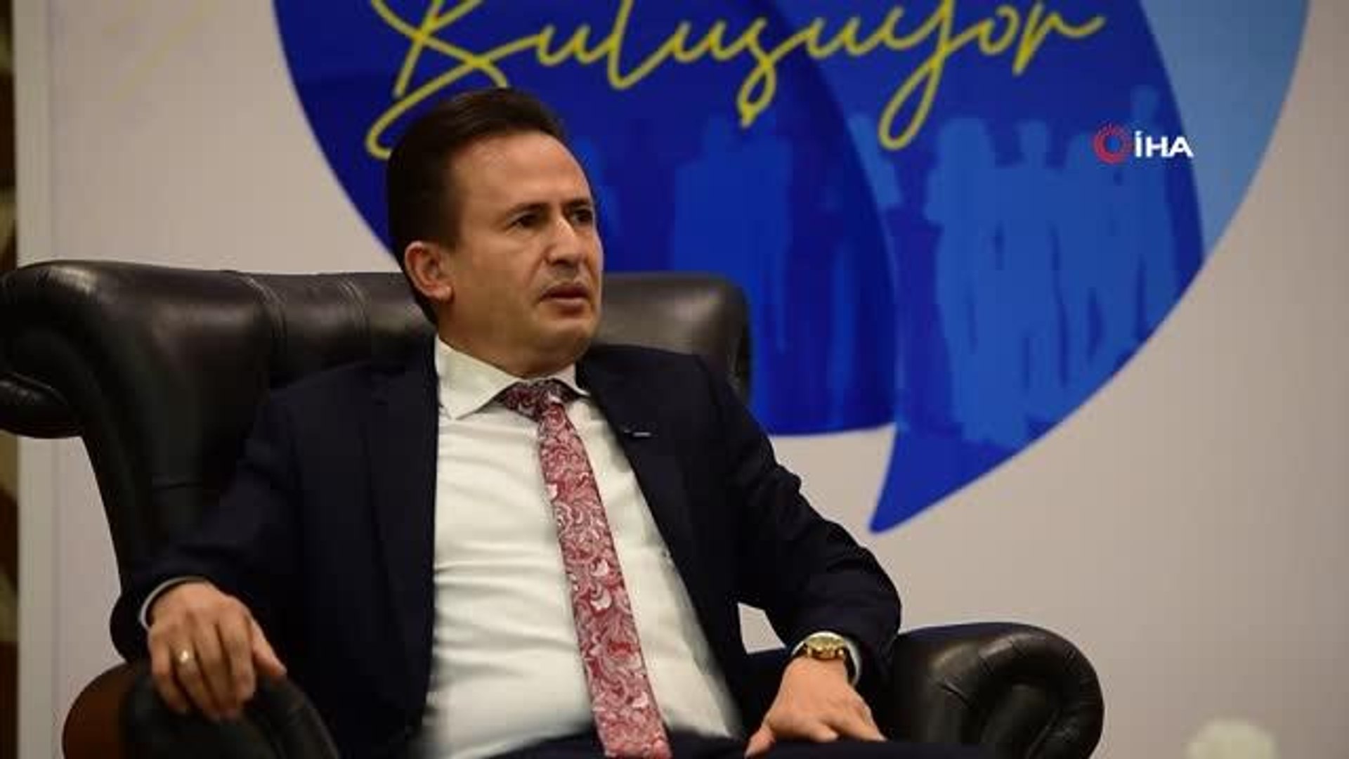 Tuzla Belediye Başkanı Yazıcı gençlerle, Blockchain ve Metaverse hakkında konuştu