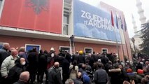 Tirana, assalto alla sede del Partito Democrato