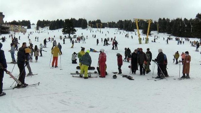 ULUDAĞ'DA 'HAFTA SONU' KLASİĞİ; GÜNÜBİRLİK TATİLCİLERLE DOLDU