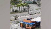 Centros de testagem itinerante de Covid em Florianópolis têm longas filas