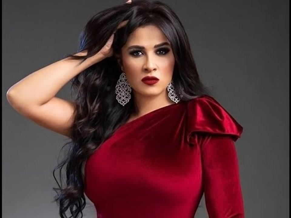 فنانون ومشاهير تعرضوا لأخطاء طبية هددت حياتهم.. آخرهم ياسمين عبدالعزيز