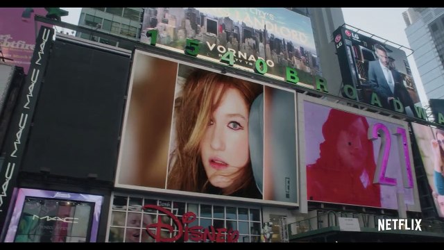 Bande-annonce officielle de la série Netflix : Inventing Anna ( VF)