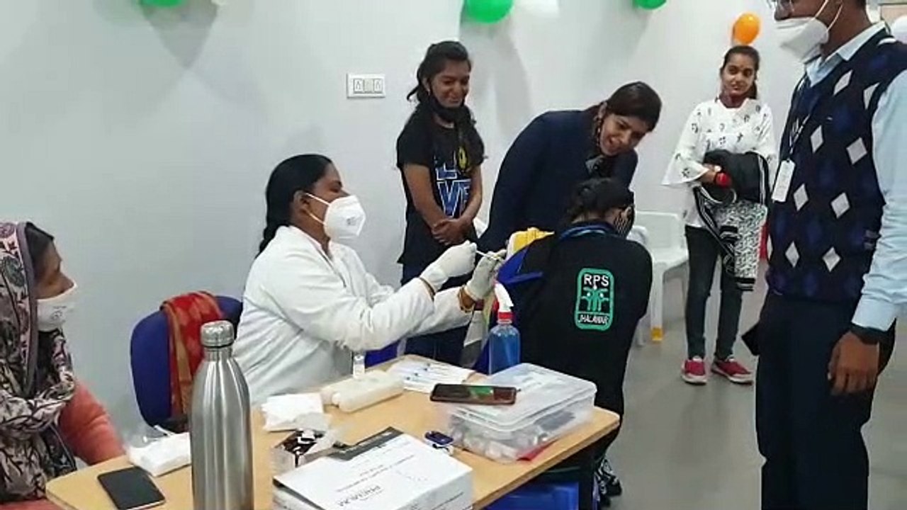 2.19 lakh people did not get the second vaccine in the district