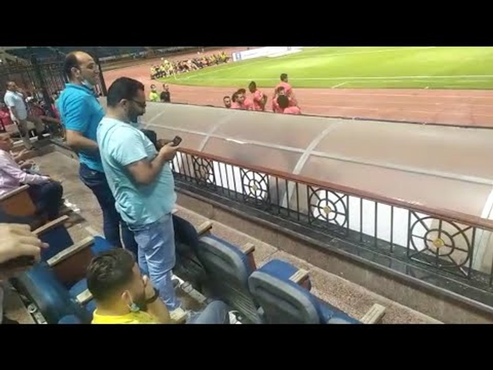 فرحة دكة بدلاء الأهلي بهدف محمد شريف في شباك الإسماعيلي