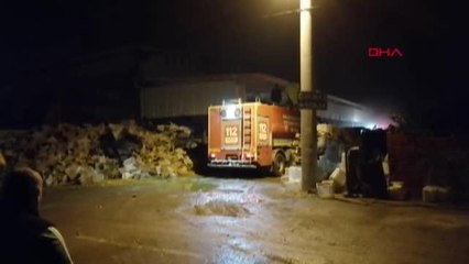 HATAY'DA SOĞUK HAVA DEPOSUNDA YANGIN