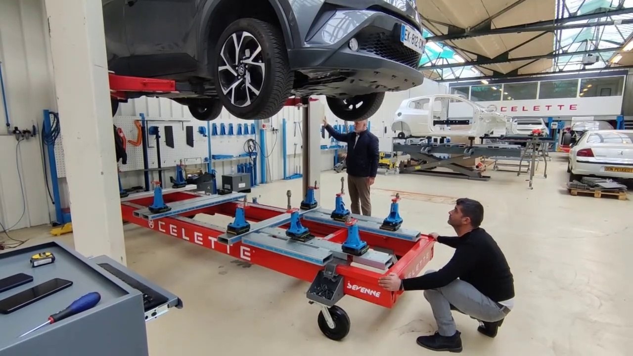 Universal Jig Cameleon training of the Celette distributor in France