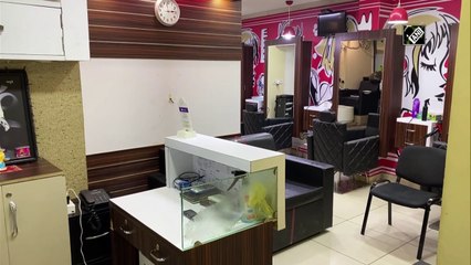 Karni Sena holds demonstration at Jawed Habib's franchise salon in Indore