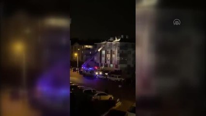 Son dakika haber! Polisten kaçmaya çalışan hırsızlık zanlısı havalandırma boşluğunda sıkıştı