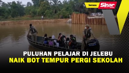Puluhan pelajar di Jelebu naik bot tempur pergi sekolah